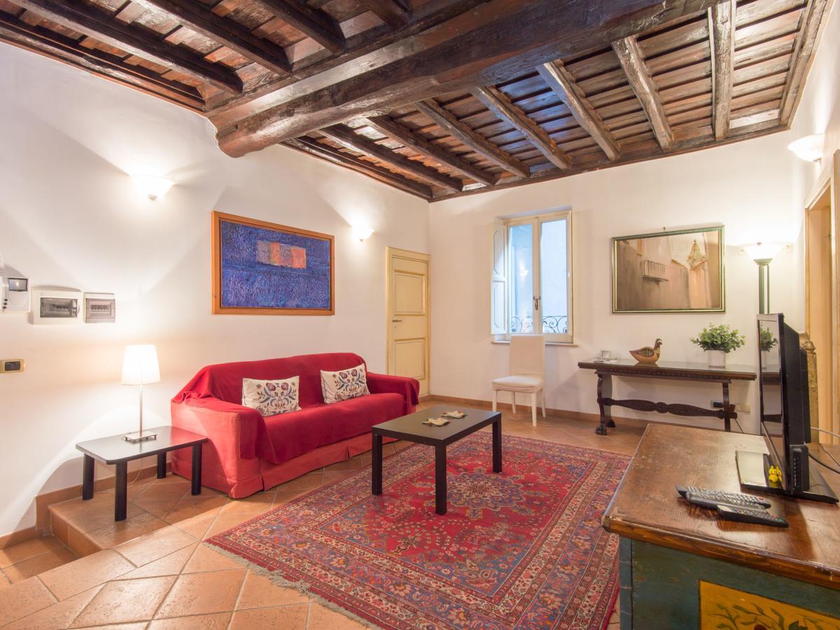 Trevi Fountain Villa Rome Room photo